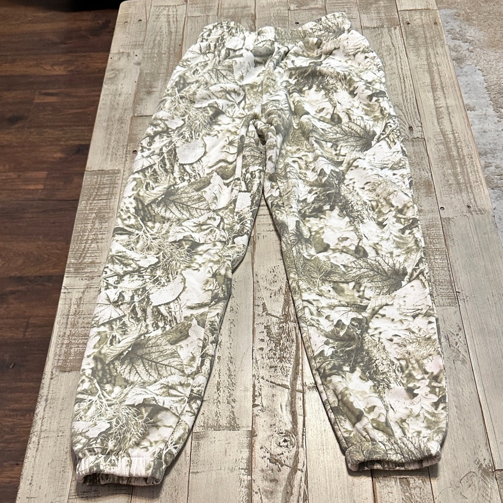 Women's Leaf Pattern Jogger Pants